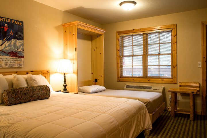 Room 142 of 242