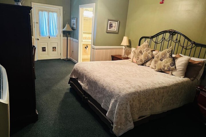 Gunn House Hotel