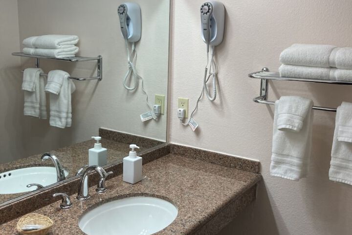 Coast Riders Inn
