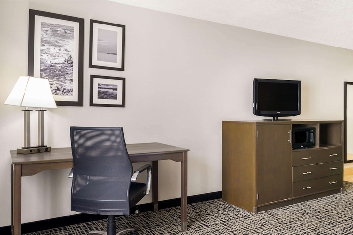 Room 16 of 30