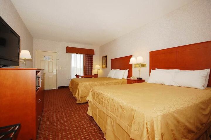 Room 13 of 28