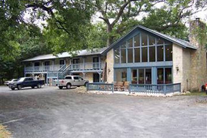 Utopia River Retreat
