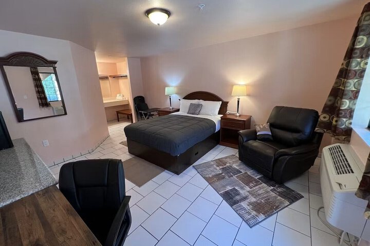 Room 40 of 61