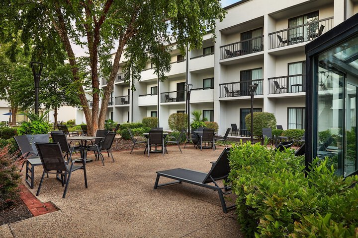 Courtyard by Marriott Kansas City Overland Park / Metcalf