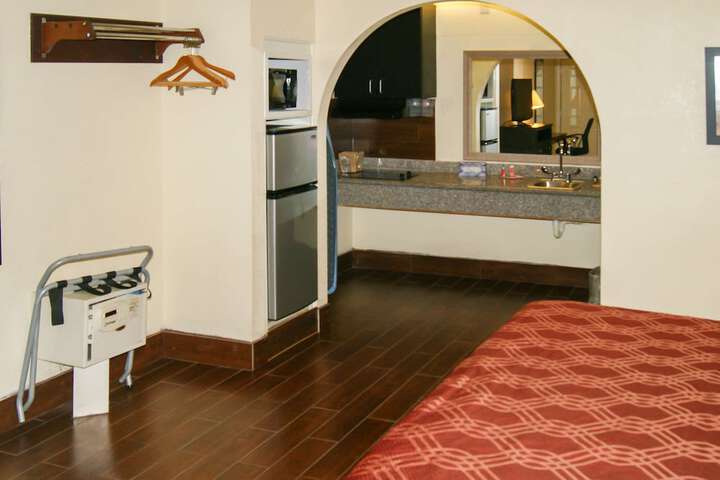 Room 34 of 96