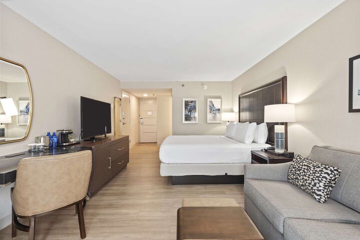 Room 9 of 48