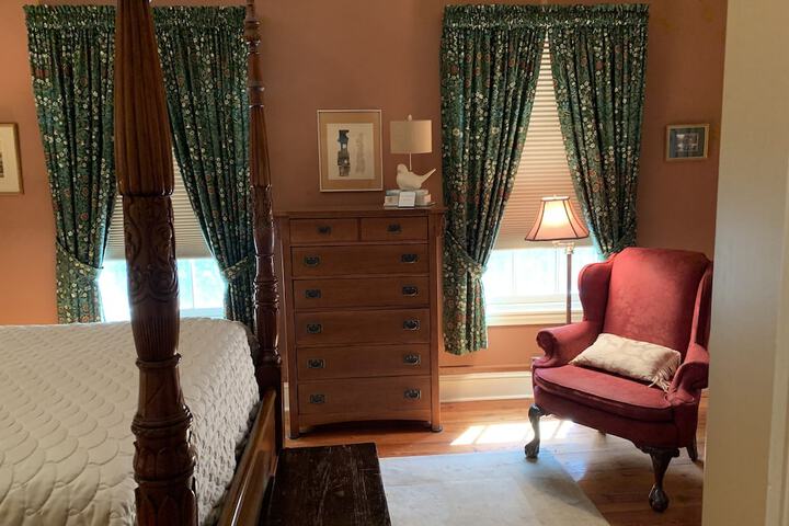 Room 28 of 37
