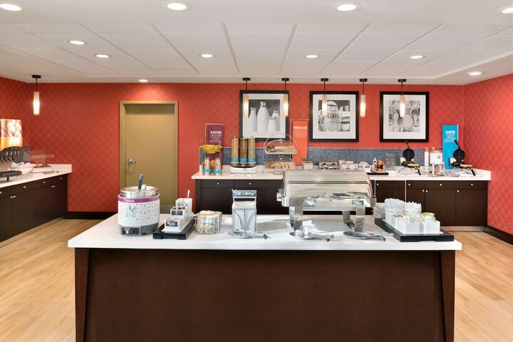 Hampton Inn & Suites Monroe