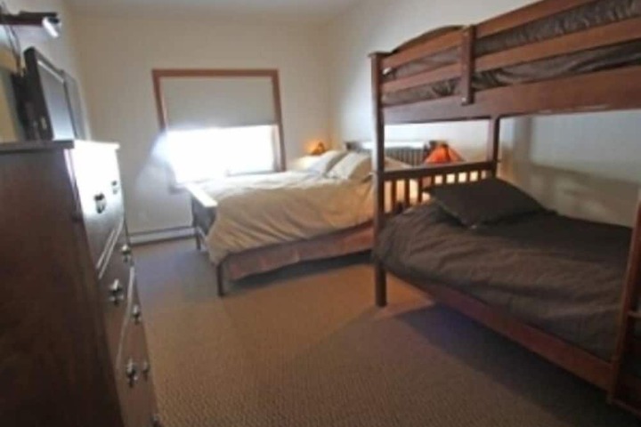 Room 64 of 190