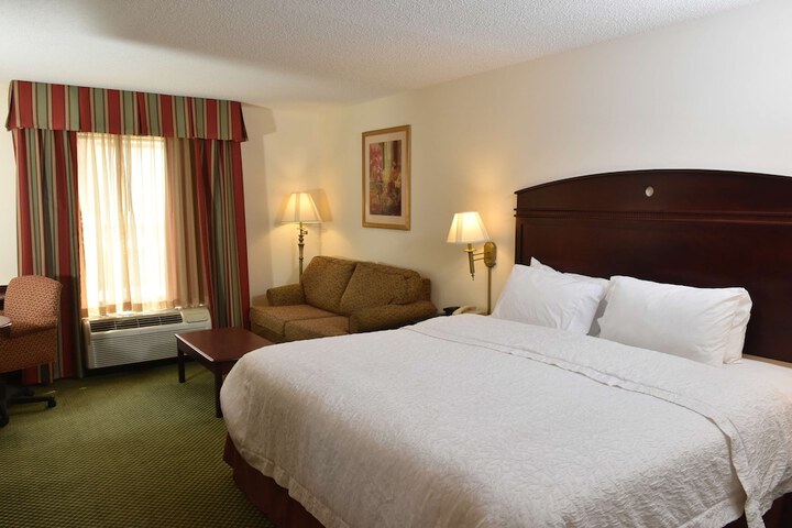 Room 13 of 20