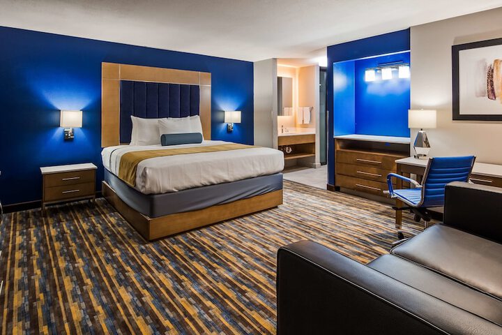 Room 30 of 42
