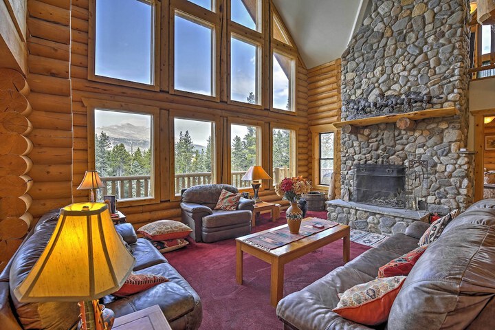 Expansive Alma Cabin w / Hot Tub & Mountain Views!