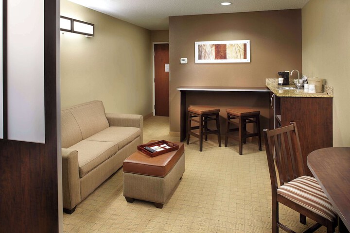 Room 11 of 30
