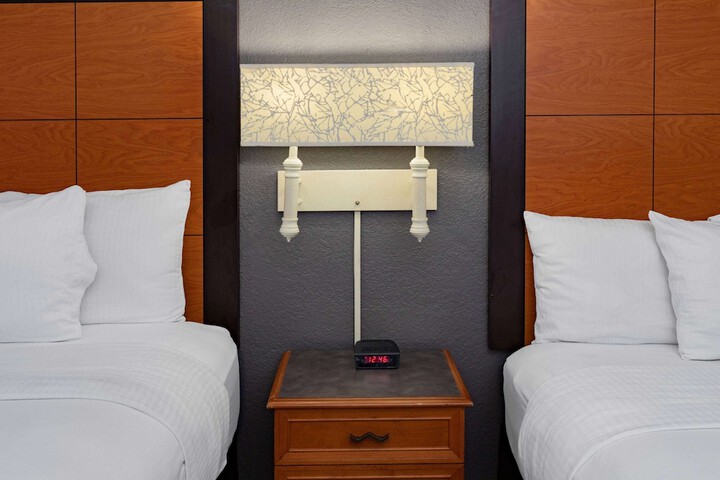 Room 61 of 65