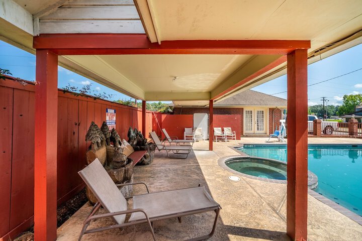 Pool 4 of 26