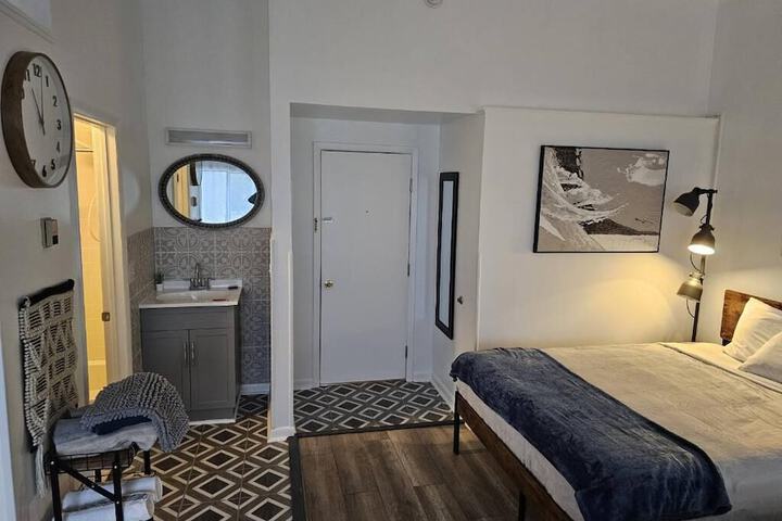 Room 22 of 26