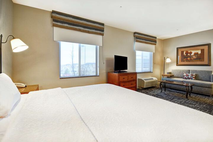 Room 26 of 49