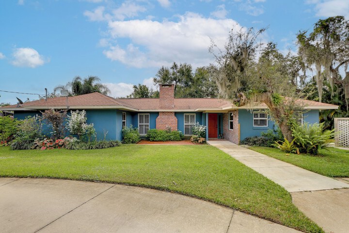 Florida Retreat w / Patio Boat Dock & Shuffleboard
