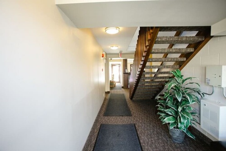 Hotel 4 of 25