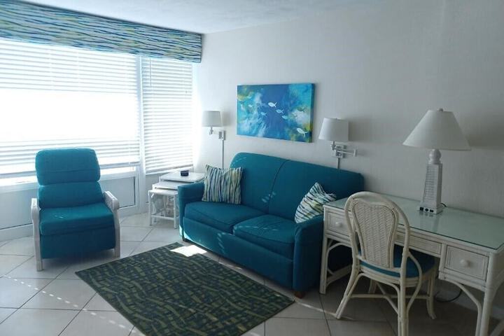 Room 7 of 18