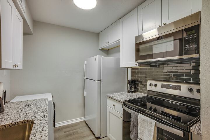 Montgomery Vacation Rental w / Pool Access!