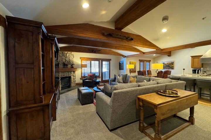 The Chateaux Deer Valley