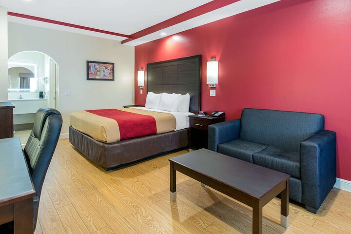 Room 25 of 57