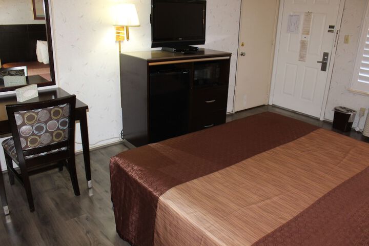 Room 17 of 21
