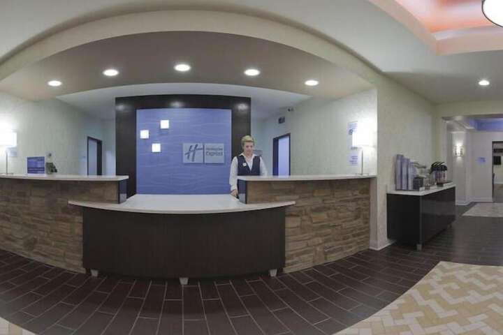 Hotel Interior 10 of 41