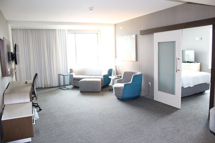 Room 42 of 74