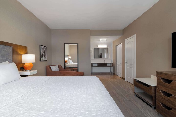Room 16 of 35