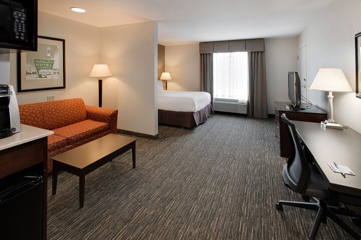 Room 19 of 37