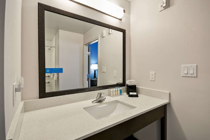 Room 21 of 39