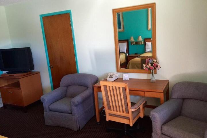 Klamath Motor Lodge