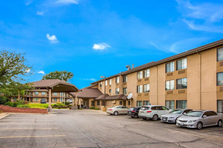 Hotel 2 of 57