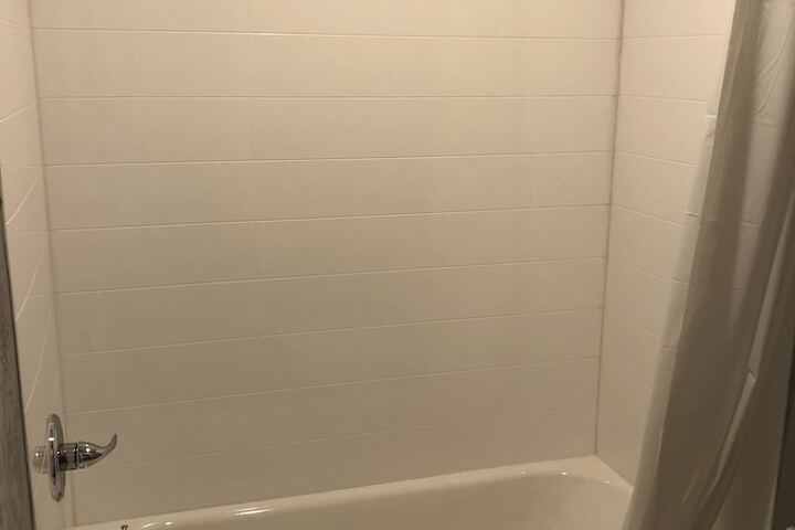 Room 2 of 8