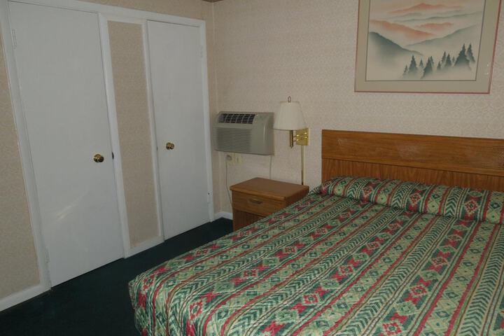 Room 47 of 60