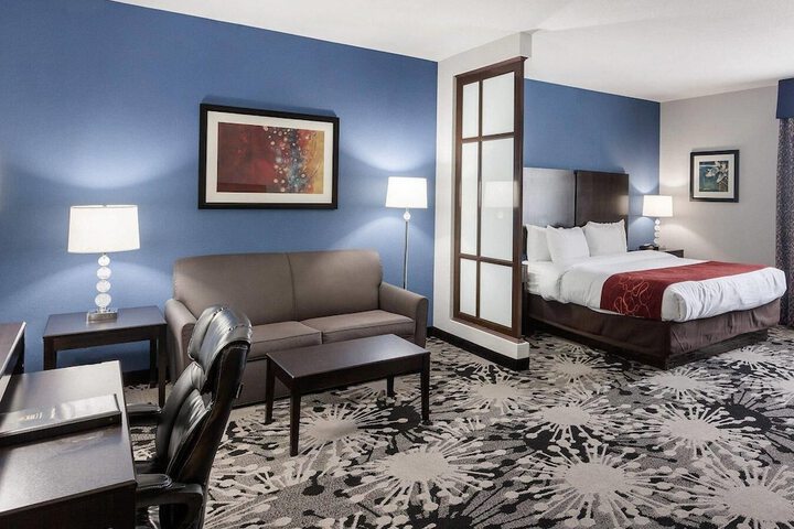 Comfort Suites Greenville