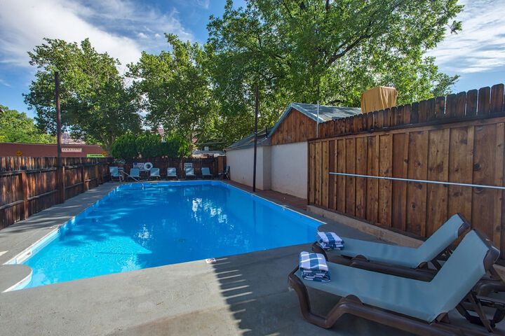 Pool 19 of 73