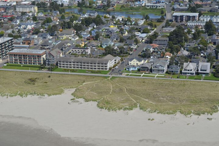Hi-Tide Oceanfront Inn