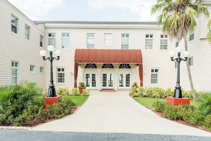 Hotel 2 of 84