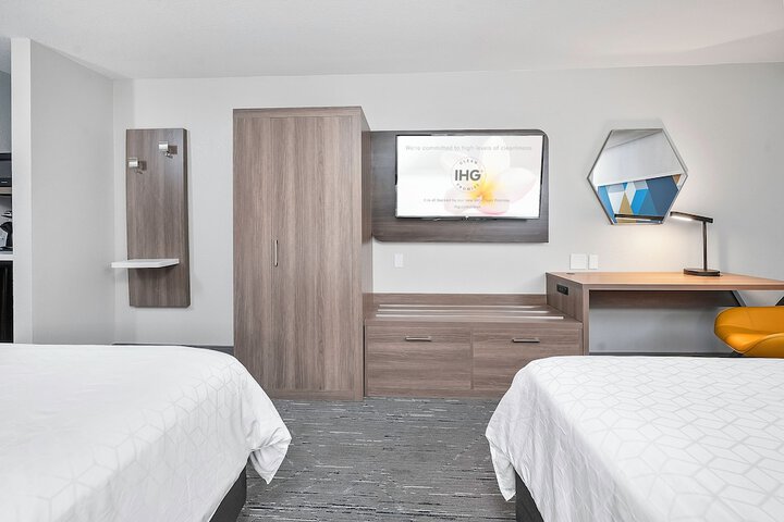 Holiday Inn Express Palestine by IHG