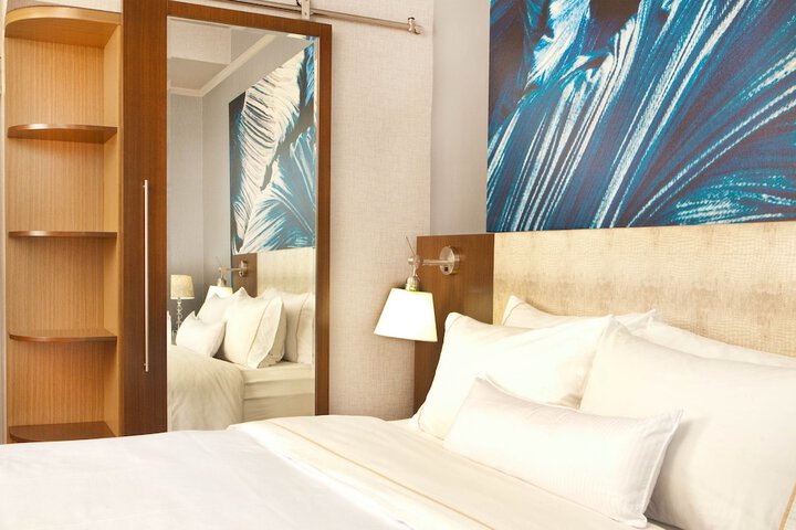 Room 9 of 52