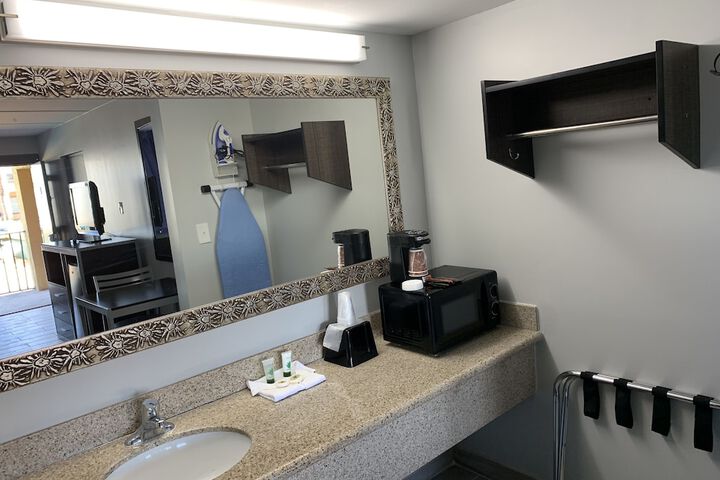 Room 12 of 13