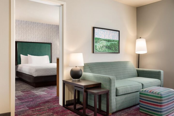 Home2 Suites by Hilton Farmington / Bloomfield