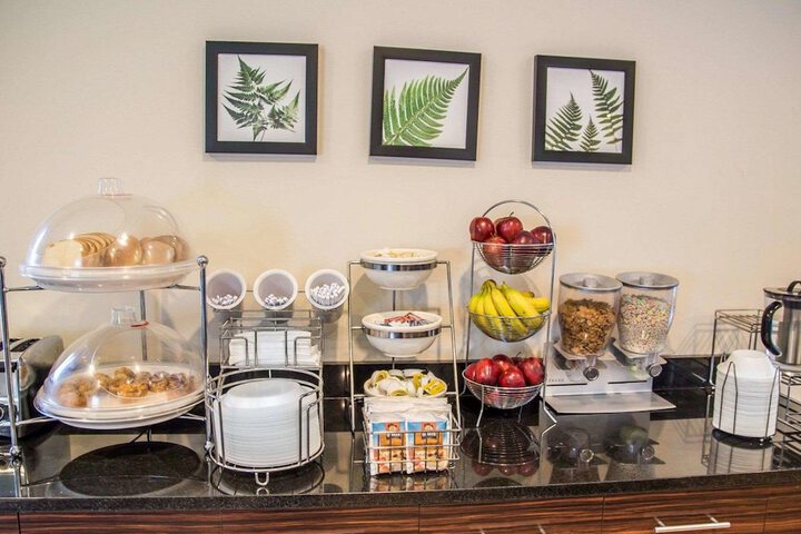 Breakfast/Coffee Service 36 of 43