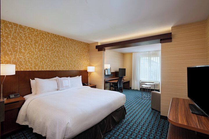 Room 14 of 25