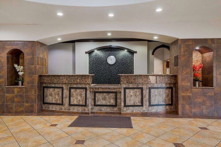 Hotel Interior 10 of 48