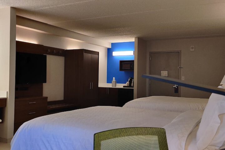 Room 38 of 70