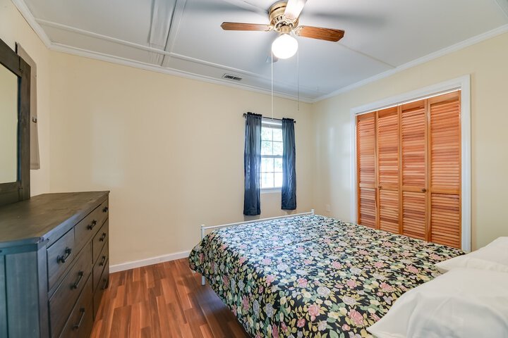 Riverfront Edenton Condo w / Porch & Water Views!